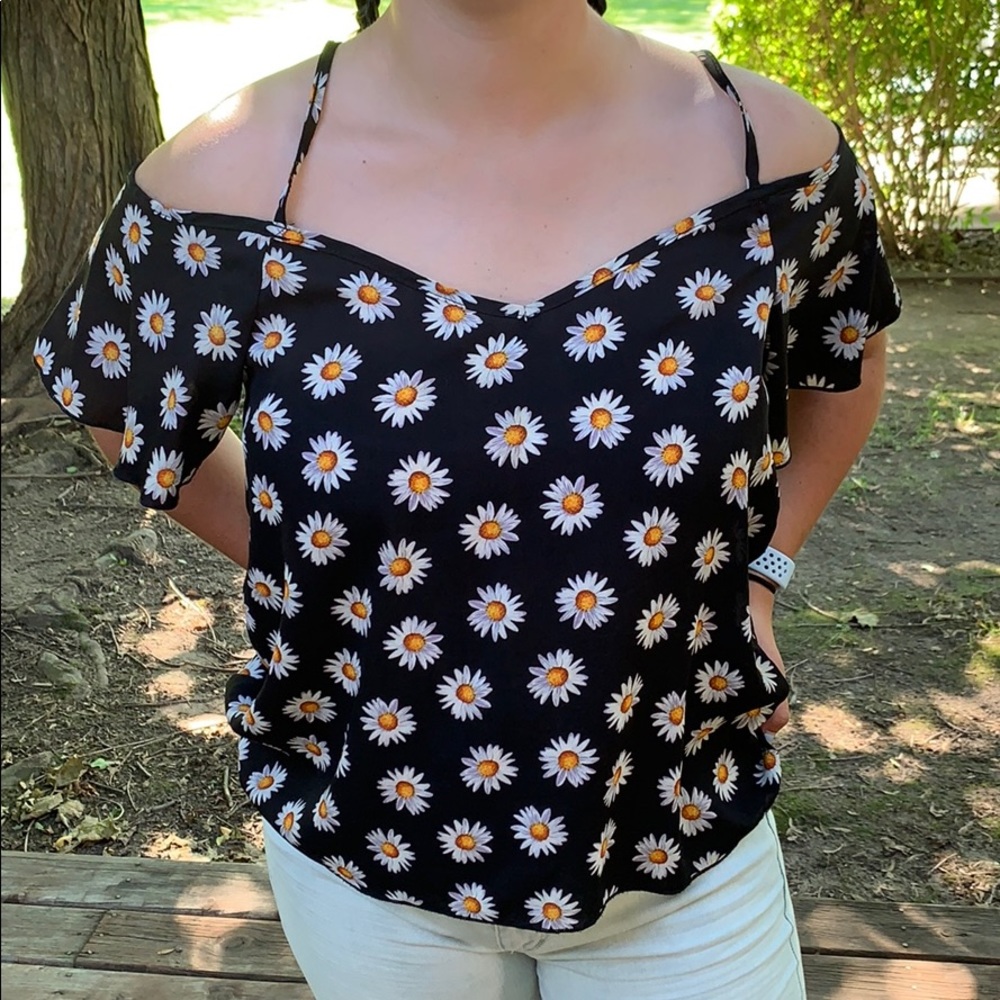 About A Girl daisy shirt